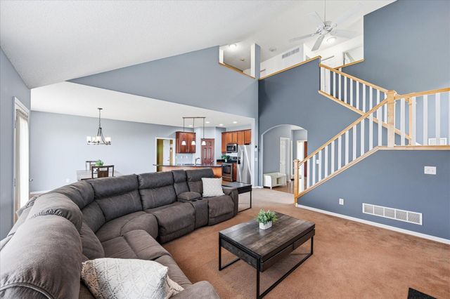 2410 Meadow Drive, Buffalo, MN 55313