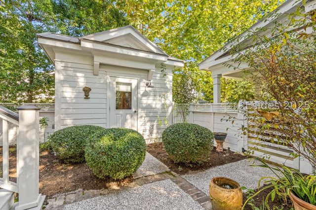 1 W Bluff, Beaufort, SC 29906