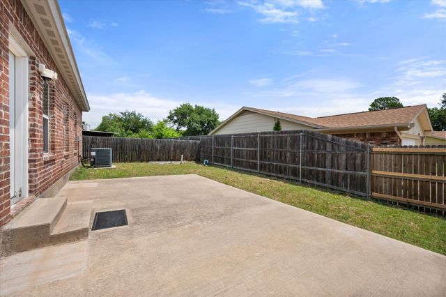 2919 Allen Court, Arlington, TX 76014