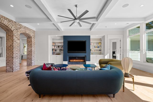 12 Jessamine Pl, Hilton Head Island, SC 29928