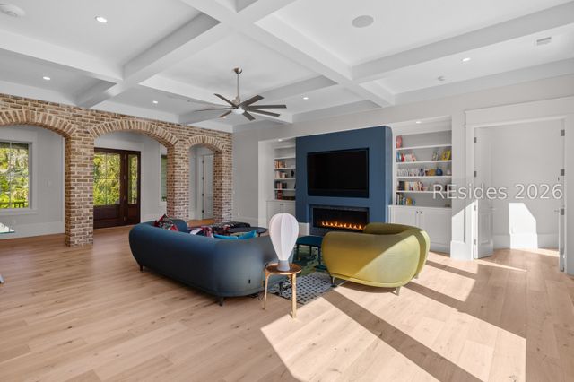 12 Jessamine Pl, Hilton Head Island, SC 29928