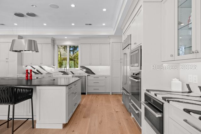 12 Jessamine Pl, Hilton Head Island, SC 29928