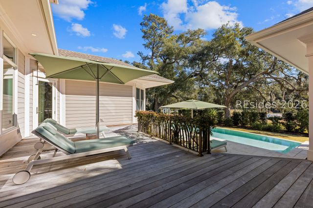 12 Jessamine Pl, Hilton Head Island, SC 29928