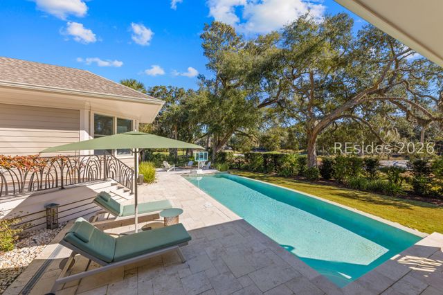 12 Jessamine Pl, Hilton Head Island, SC 29928