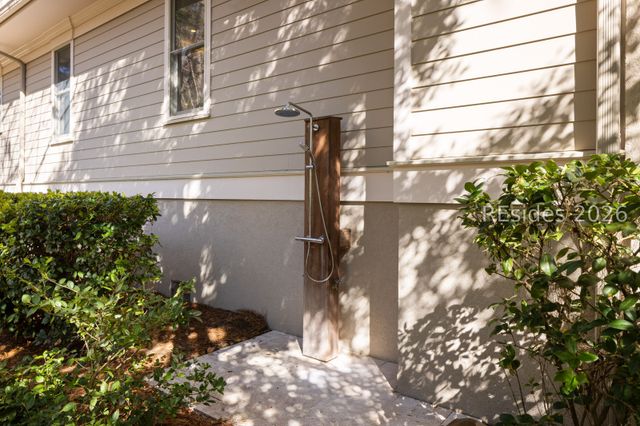 12 Jessamine Pl, Hilton Head Island, SC 29928