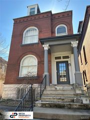 4560 Gibson Avenue, St Louis, MO 63110