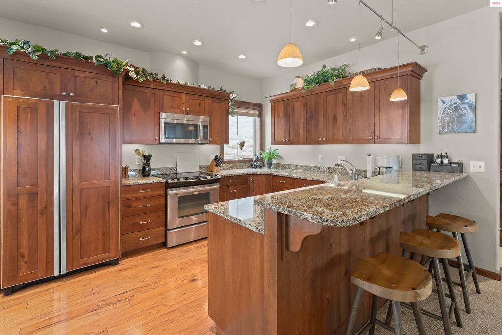 84 Hemlock Lane Unit 401, Sandpoint, ID 83864 photo 10