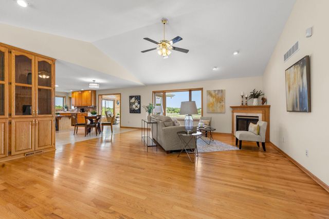 440 Kuntz Drive, Independence, MN 55359