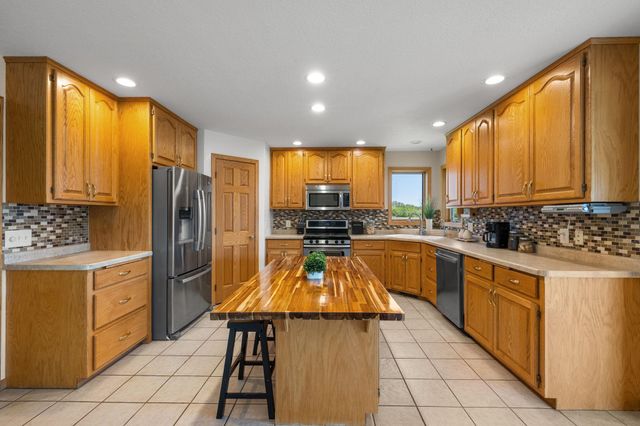 440 Kuntz Drive, Independence, MN 55359