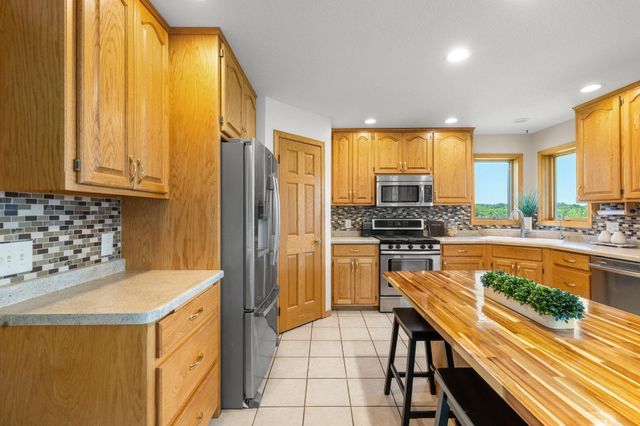 440 Kuntz Drive, Independence, MN 55359