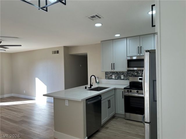 2982 Juniper Hills Boulevard 101, Las Vegas, NV 89142