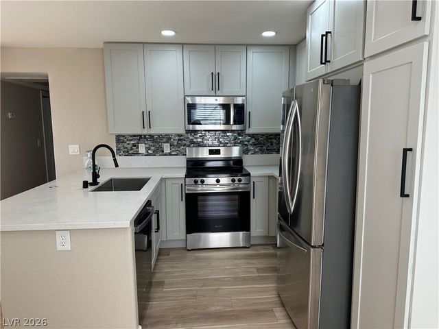 2982 Juniper Hills Boulevard 101, Las Vegas, NV 89142