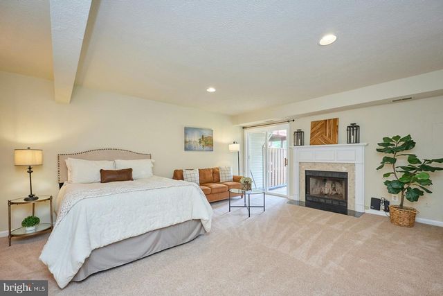 8310 EWING PL, Manassas, VA 20109