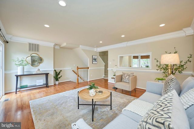 8310 EWING PL, Manassas, VA 20109