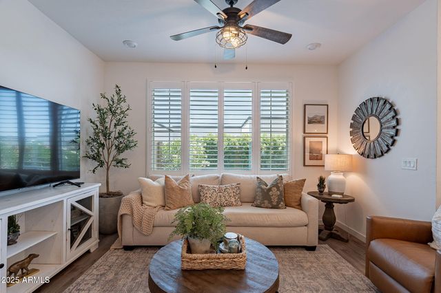 1055 W DIAMONDBACK Drive, Chandler, AZ 85286