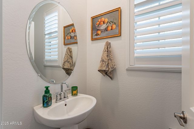 1055 W DIAMONDBACK Drive, Chandler, AZ 85286