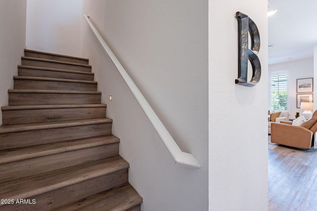 1055 W DIAMONDBACK Drive, Chandler, AZ 85286