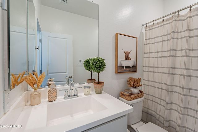 1055 W DIAMONDBACK Drive, Chandler, AZ 85286