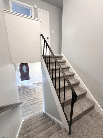 3231 Saxon PL, Virginia Beach, VA 23453