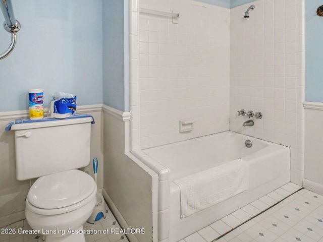 1115 Shelter Lane, Lansing, MI 48912