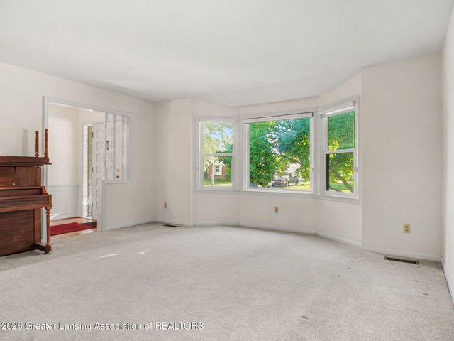 1115 Shelter Lane, Lansing, MI 48912