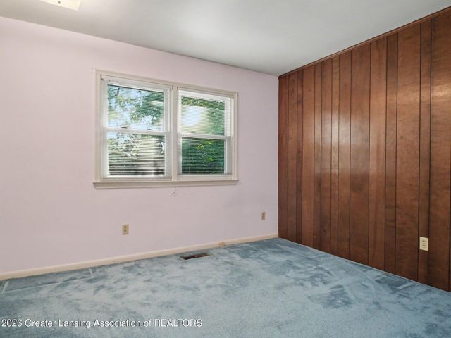 1115 Shelter Lane, Lansing, MI 48912