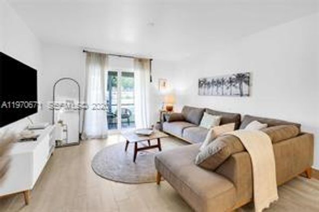 257 S Cypress Rd 403, Pompano Beach, FL 33060