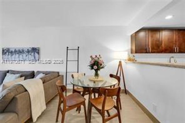 257 S Cypress Rd 403, Pompano Beach, FL 33060