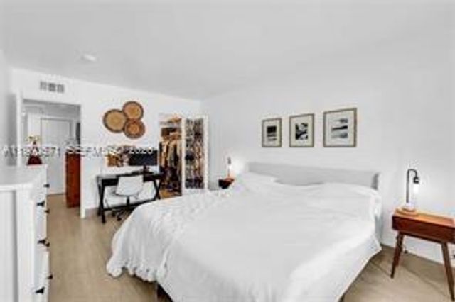 257 S Cypress Rd 403, Pompano Beach, FL 33060