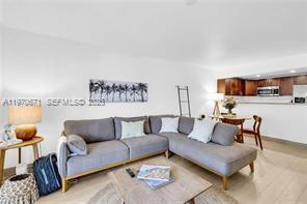 257 S Cypress Rd 403, Pompano Beach, FL 33060