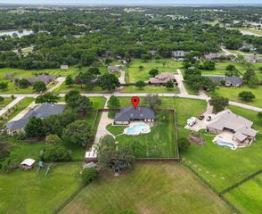 205 Oak Trail Drive, Double Oak, TX 75077