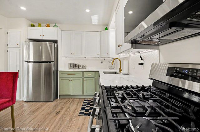 23440 Playview Street, St. Clair Shores, MI 48082