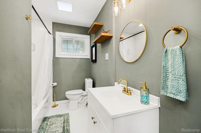 23440 Playview Street, St. Clair Shores, MI 48082