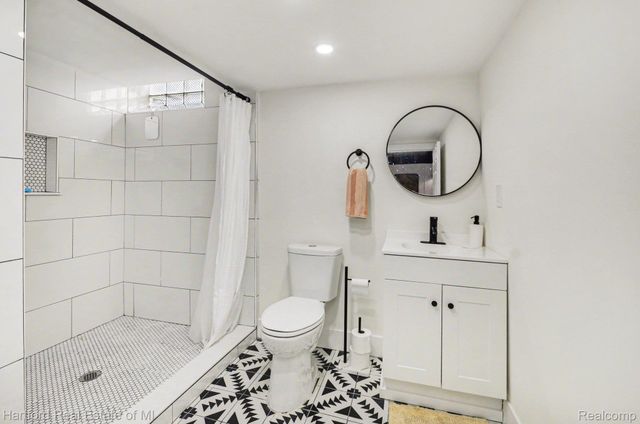 23440 Playview Street, St. Clair Shores, MI 48082