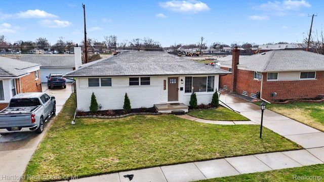 23440 Playview Street, St. Clair Shores, MI 48082