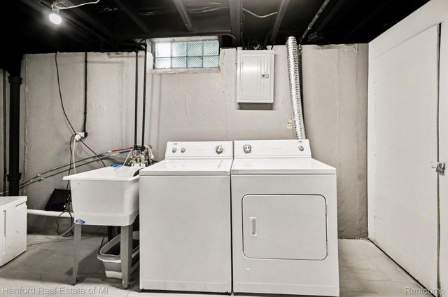 23440 Playview Street, St. Clair Shores, MI 48082