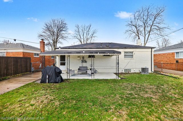 23440 Playview Street, St. Clair Shores, MI 48082