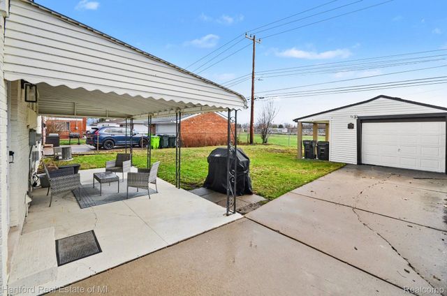 23440 Playview Street, St. Clair Shores, MI 48082