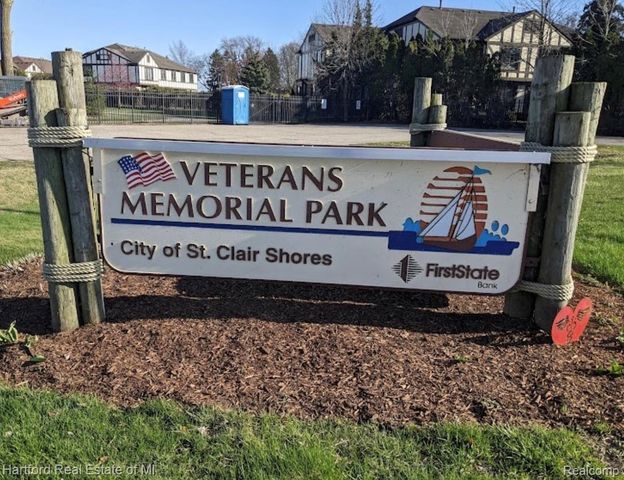 23440 Playview Street, St. Clair Shores, MI 48082