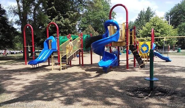 23440 Playview Street, St. Clair Shores, MI 48082