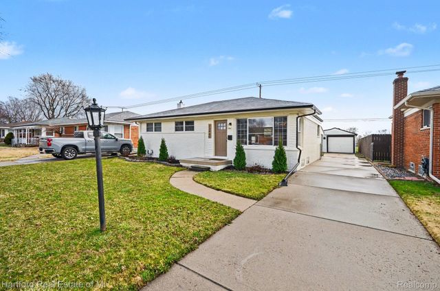 23440 Playview Street, St. Clair Shores, MI 48082