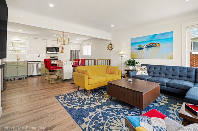 23440 Playview Street, St. Clair Shores, MI 48082