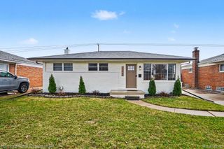 23440 Playview Street, St. Clair Shores, MI 48082