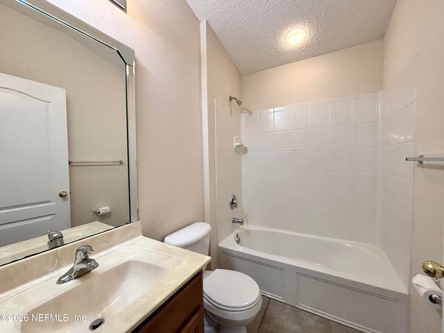 2515 CRESTDALE Court, Middleburg, FL 32068