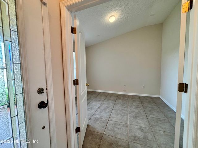 2515 CRESTDALE Court, Middleburg, FL 32068
