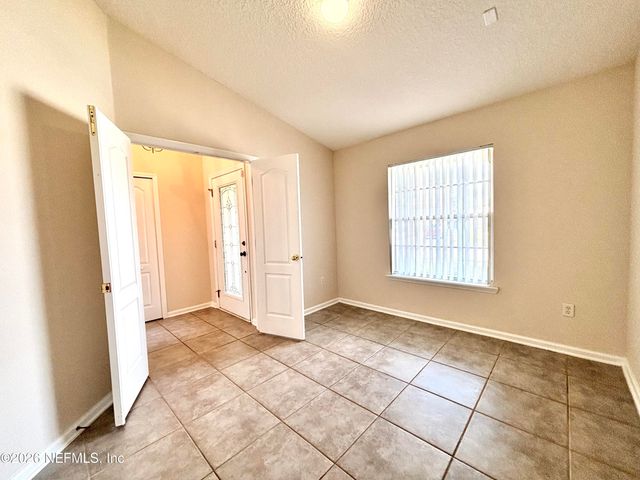 2515 CRESTDALE Court, Middleburg, FL 32068