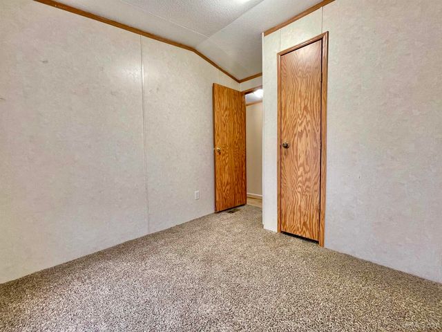 8467 P.5 Road, Gladstone, MI 49837