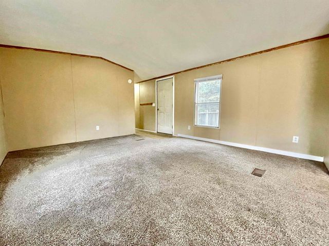 8467 P.5 Road, Gladstone, MI 49837