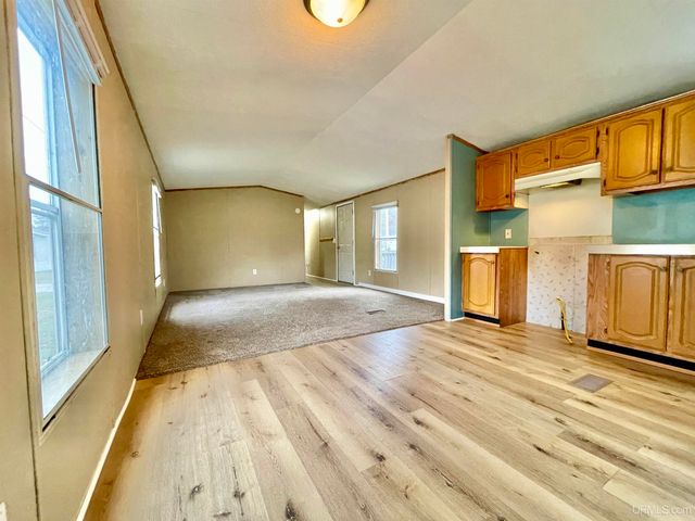 8467 P.5 Road, Gladstone, MI 49837