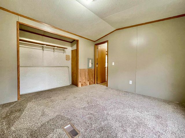 8467 P.5 Road, Gladstone, MI 49837